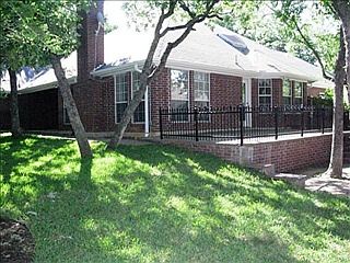 3rd image of 1129 Charleston Ct