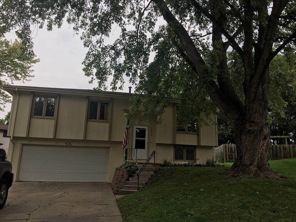 1st image of 15010 Davenport Cir