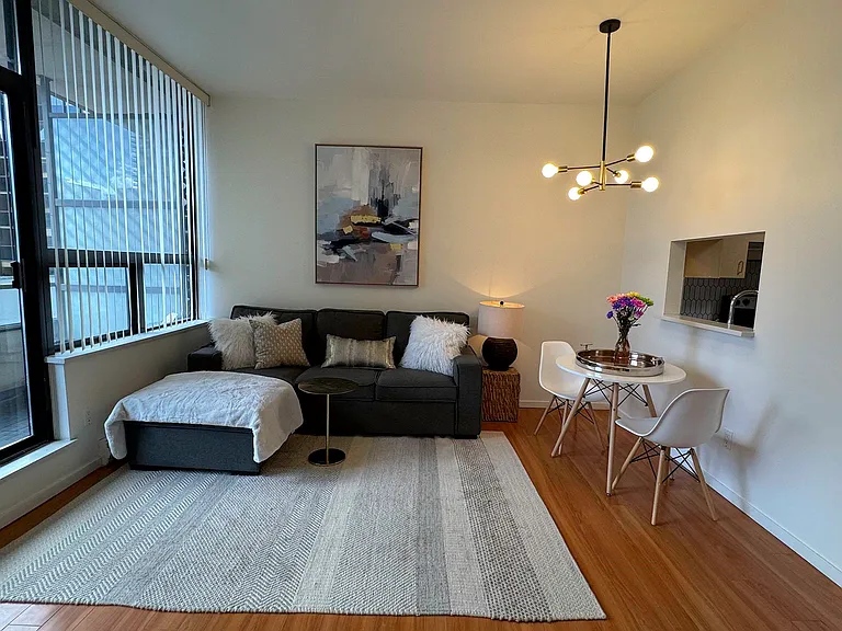 1010 Howe St #409 — Photo 9