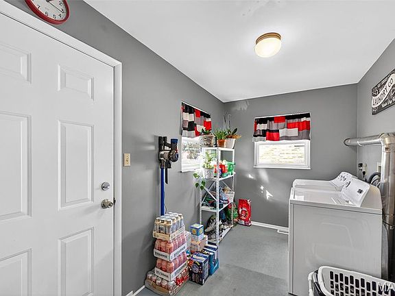 5th image of 2501 Fair Oaks Dr