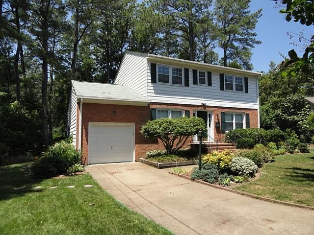1st image of 207 Massell Ct