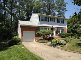 207 Massell Ct, Newport News, VA 23606