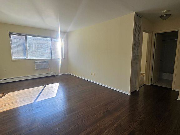 2nd image of 525 W Deming Pl APT 420
