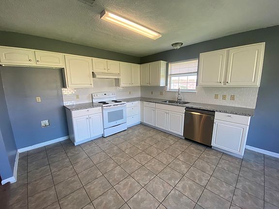 4th image of 1809 Brookhaven St
