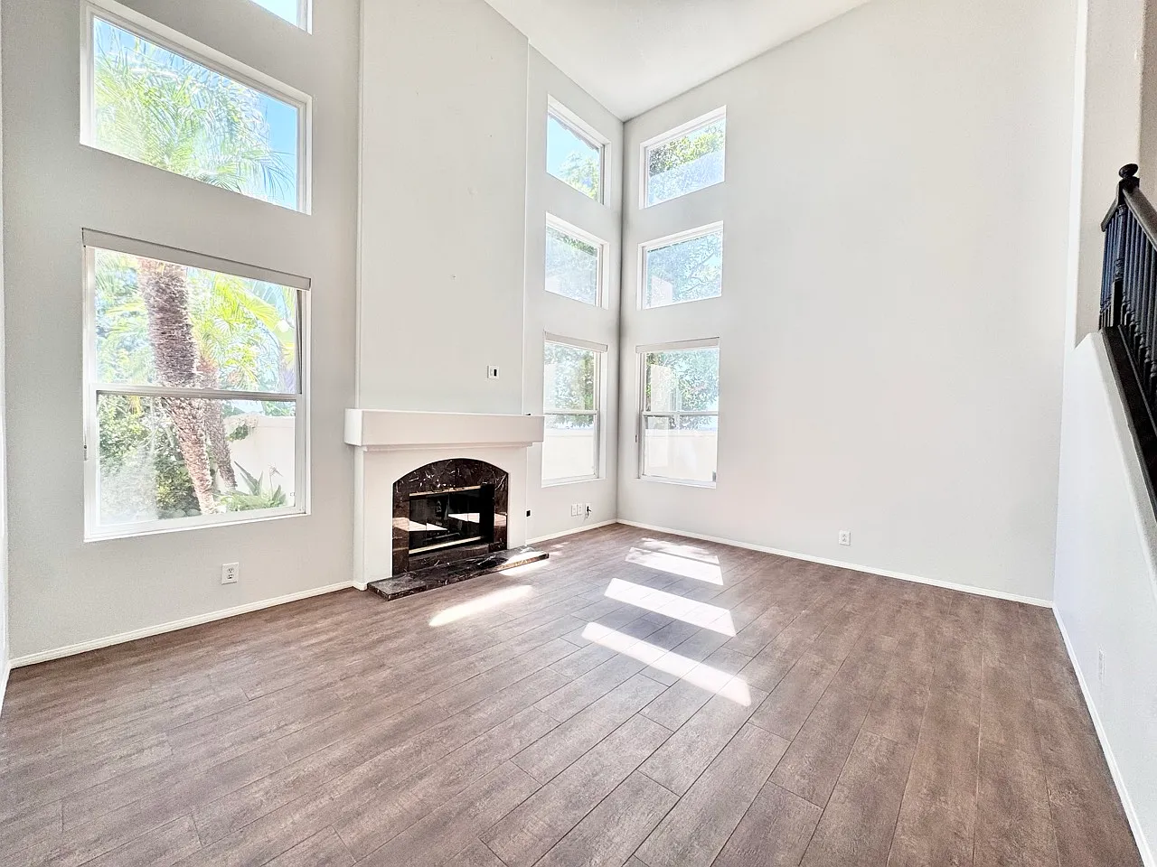 5 bed, 3.5 bath, 3640 sqft, $6,200 — Photo 4