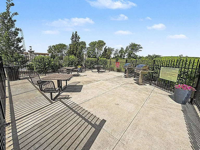 Trade Winds Apartment Homes — Photo 36