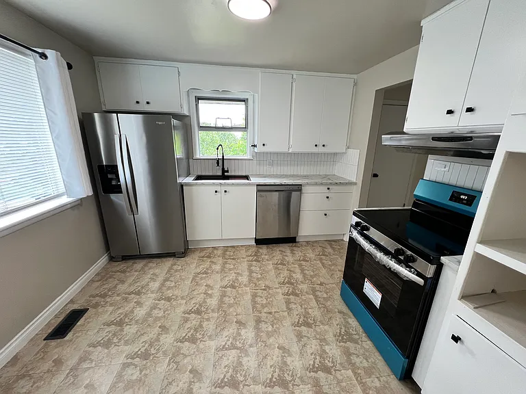 3021 SW Andover St — Photo 8
