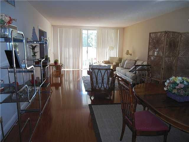 LIVING AND DINING AREAS