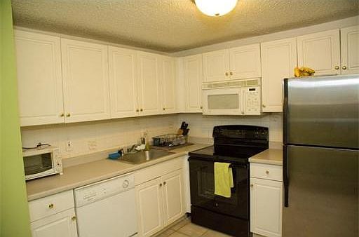 3rd image of 3 Birchwood Point #102