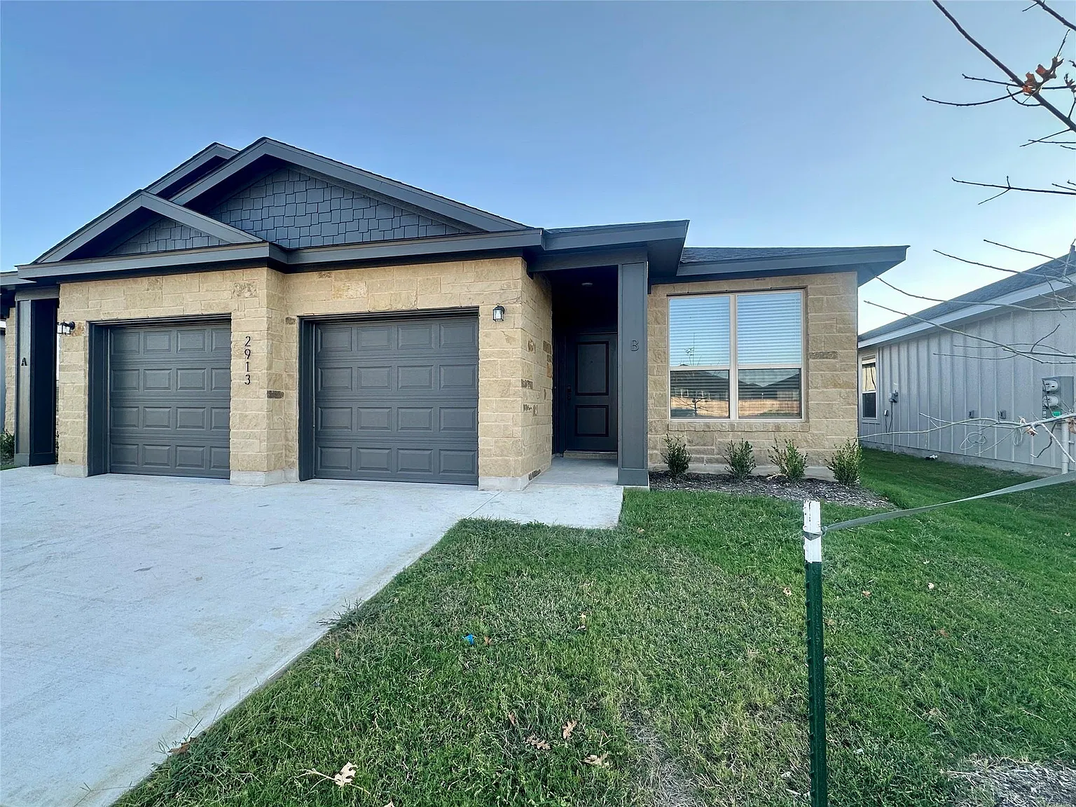 3 bed, 2.0 bath, 1175 sqft, $1,500 — Photo 1