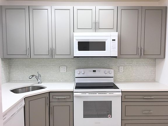 2nd image of 4530 Carambola Cir S #4530
