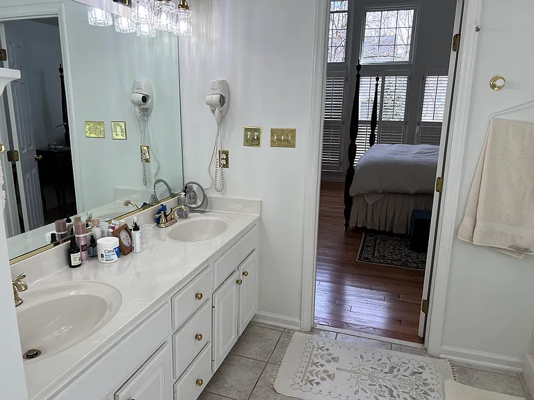 8516 Wheeling Dr — Photo 12