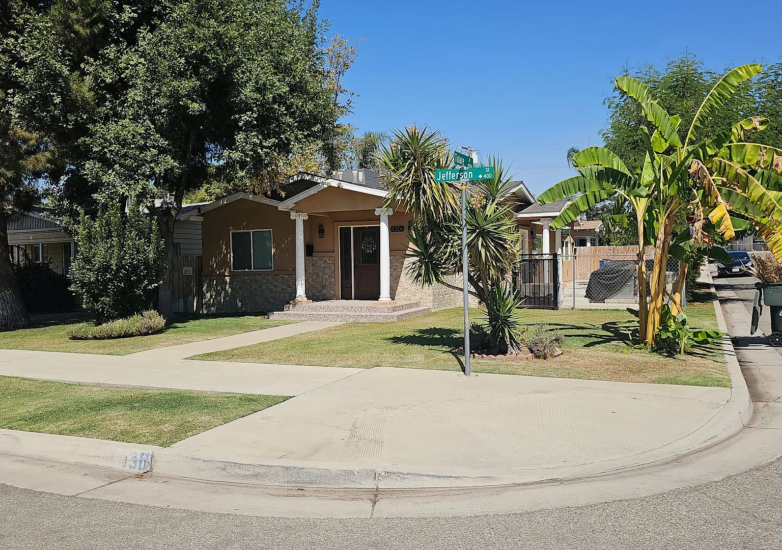 430 Jefferson St — Photo 1