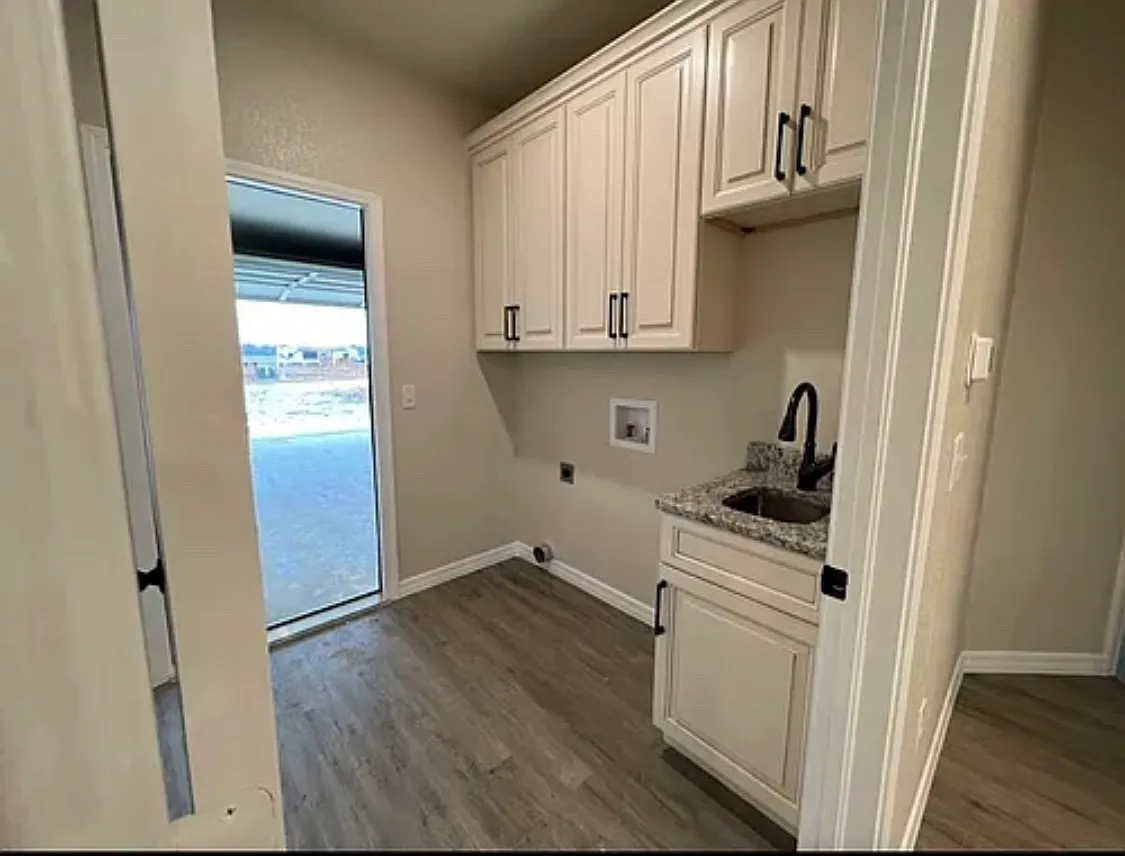 5610 Neptune Rd — Photo 4