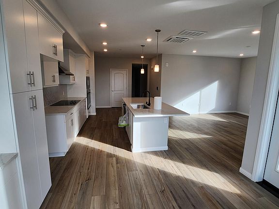 2nd image of 3207 Mallard Ct #204