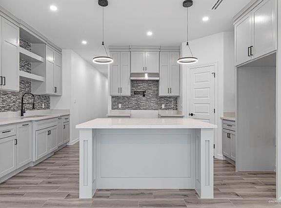 5th image of 9718 Alexis Ave