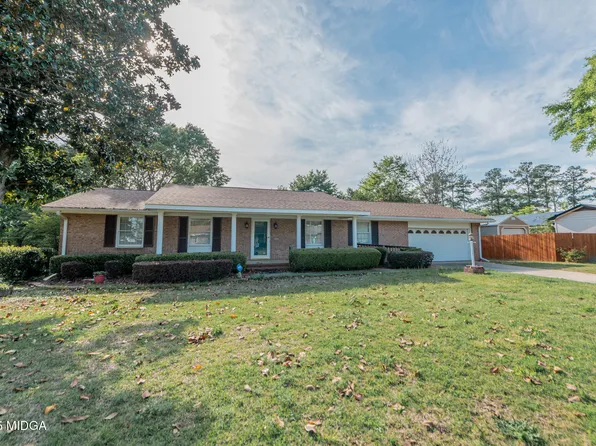 1109 Kenwood Dr, Perry, GA 31069