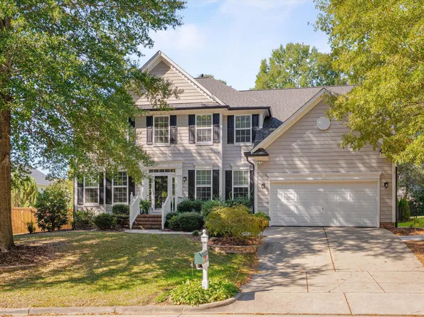 522 Panthers Run Dr, Durham, NC 27713