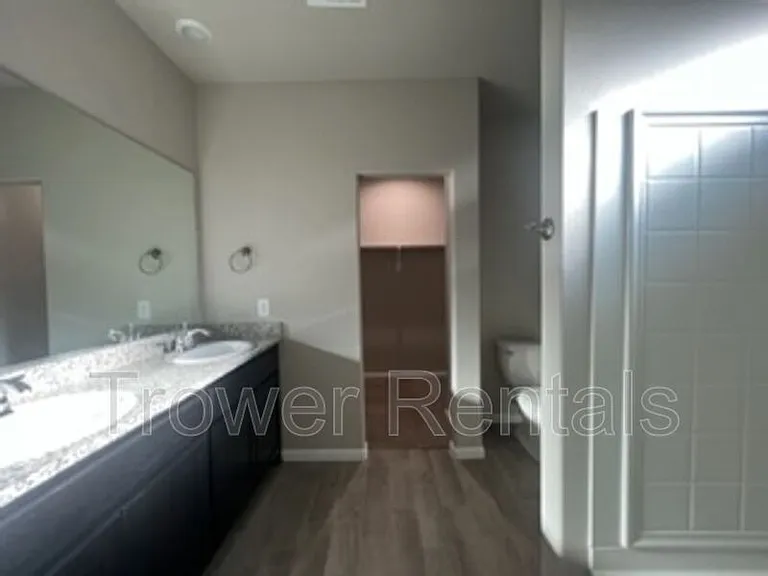 1902 Twin Falls Dr — Photo 12