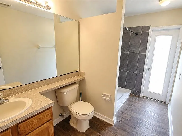 1607 Avondale Ridge Dr — Photo 18
