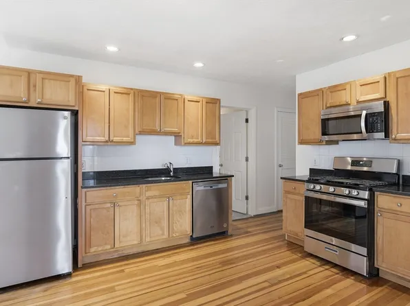41 Harbor St Unit 4, Salem, MA 01970