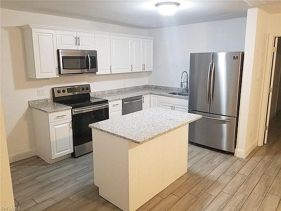 3rd image of 3321 Skyline Blvd APT C