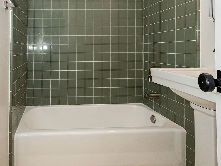 1310 Warren St #1310 — Photo 17