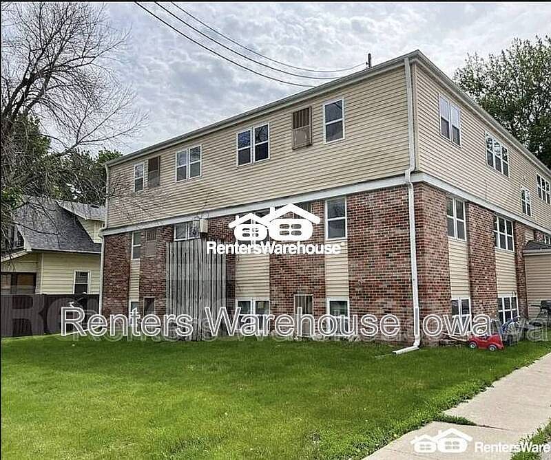 1st image of 303 S Madison St Unit 3