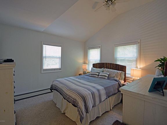 5th image of 209 Ida Dr