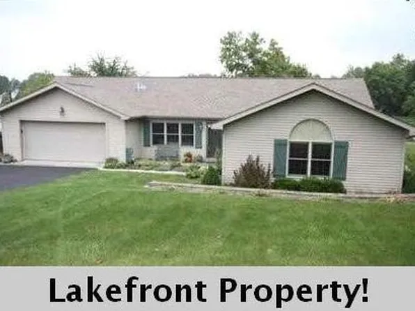 15842 E Lake Shore Dr S, Hope, IN 47246