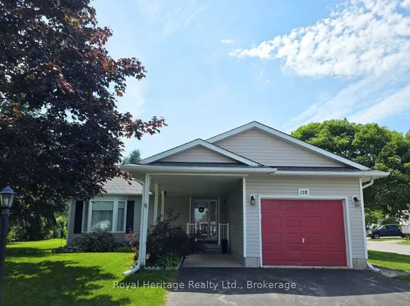 118 Bluffs Rd, Clarington, ON L1B 1A8