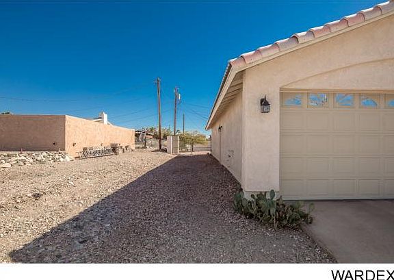 3rd image of 2090 Cosnina Dr