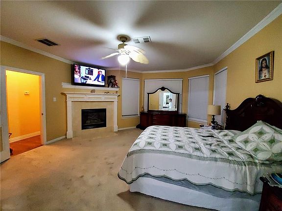 5th image of 613 Vanilla Ct