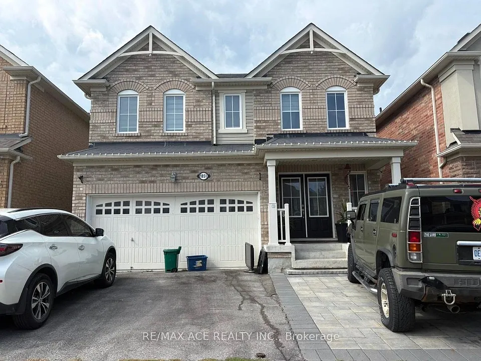 1851 Parkhurst Cres #BASEMENT