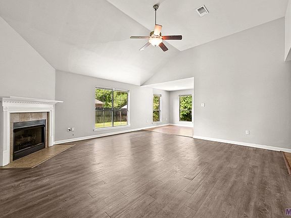 5th image of 25937 Stonehenge Dr