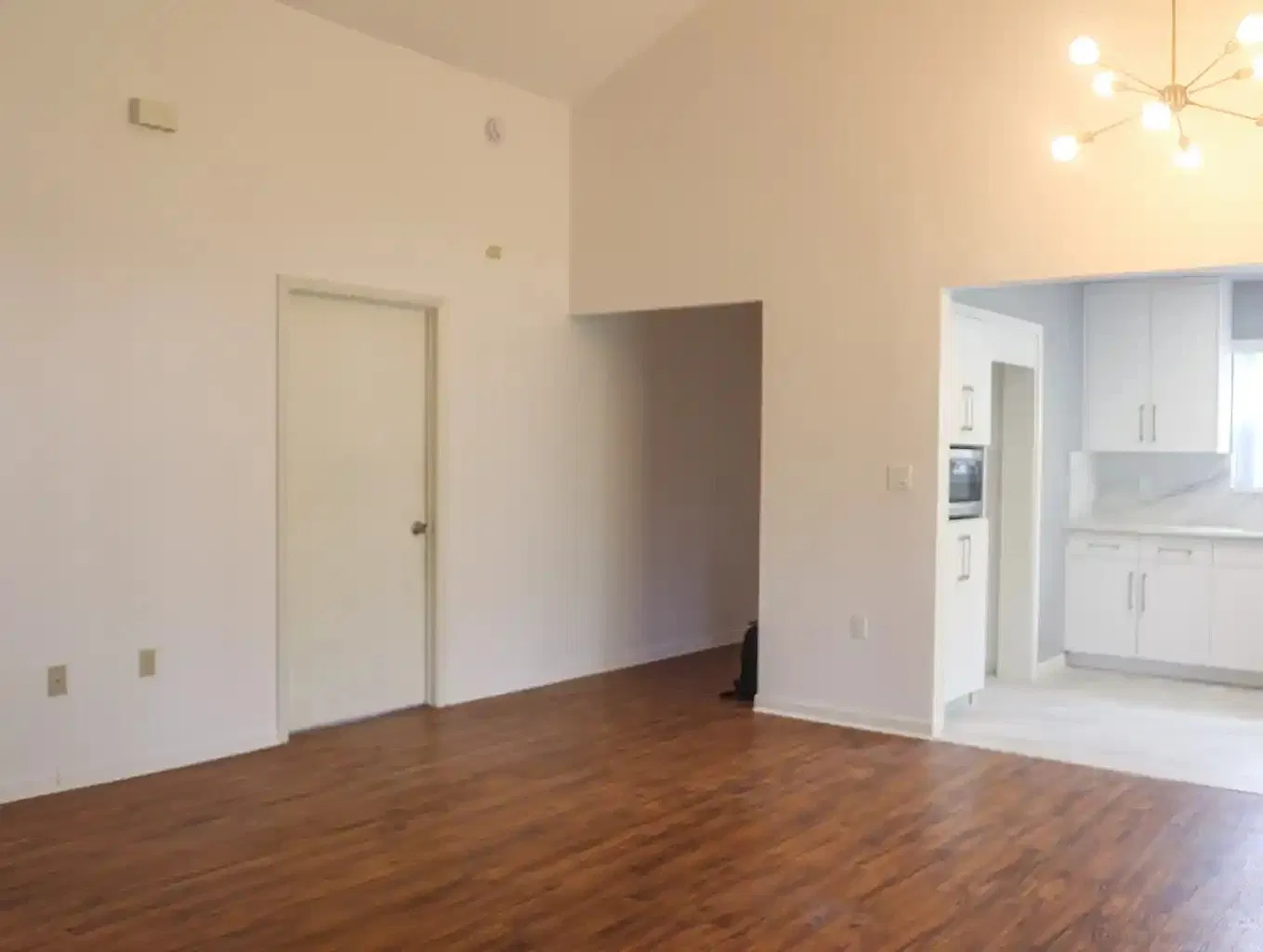4 bed, 1376 sqft, $4,400 — Photo 4