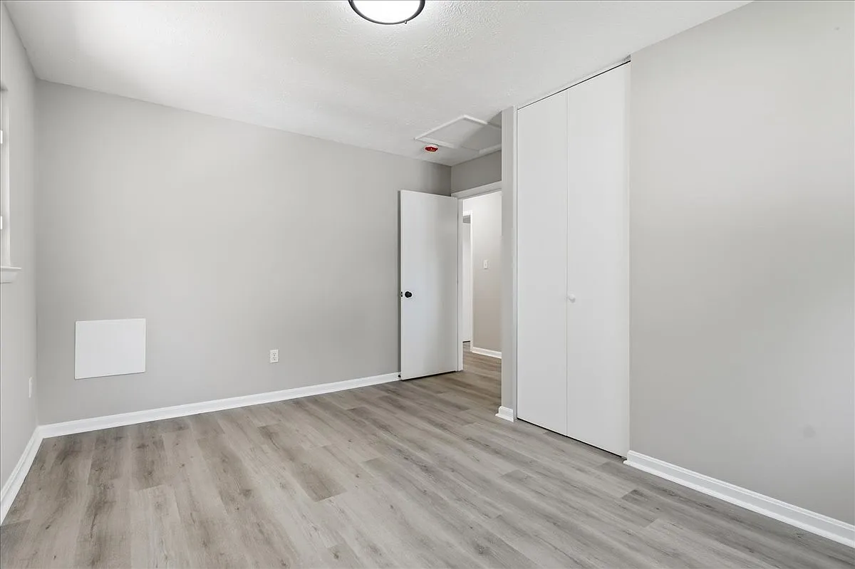 4 bed, 2000 sqft, $3,000 — Photo 4