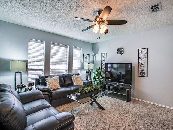 4th image of 6898 Paintbrush Ct