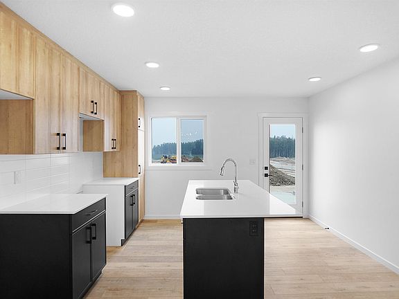 5th image of 2119 210th St NW
