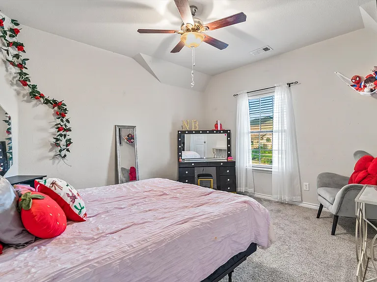5733 Coleto Creek Cir — Photo 15
