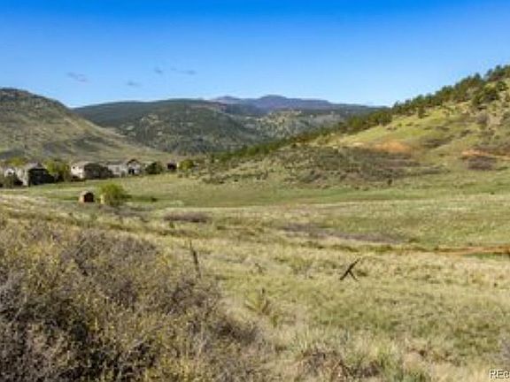 3rd image of 223 Stone Canyon Road