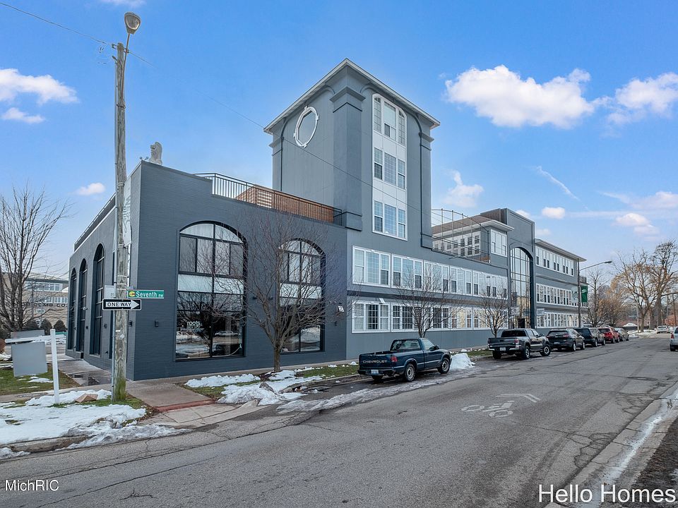 1st image of 600 7th St NW Unit 210