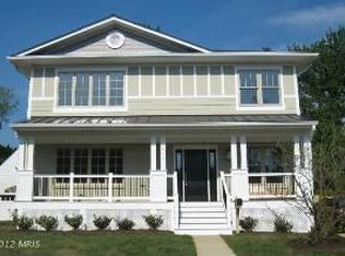645 N Harrison St, Arlington, VA 22205
