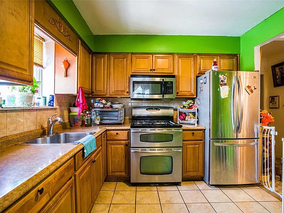 5th image of 1324 Taylor Ave