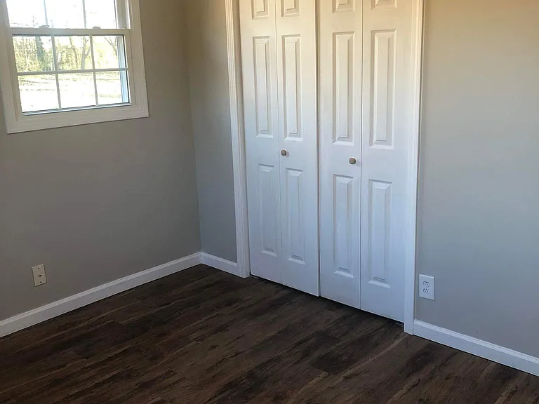 567 Cynthia Dr — Photo 3