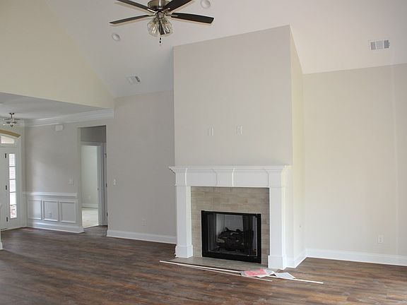 5th image of 102 Cape Pl