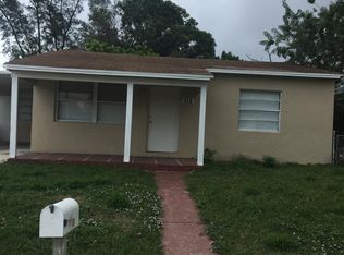 928 N East St, Lake Worth, FL 33460