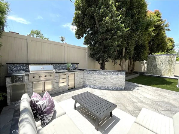 533 Daniel Freeman Cir, Inglewood, CA 90301