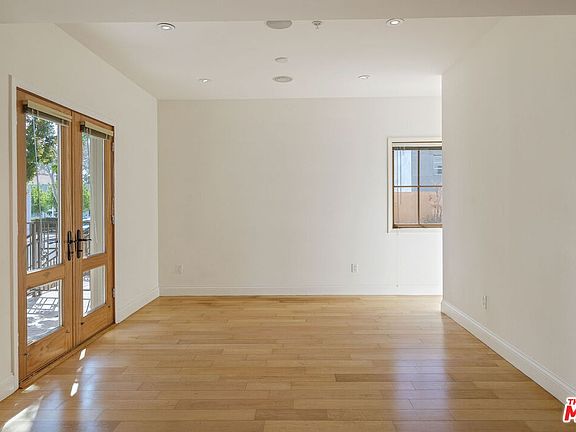 4th image of 115 N Swall Dr #119