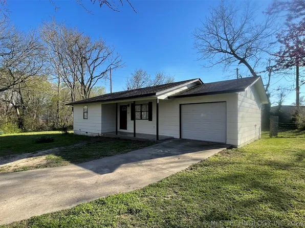 1404 Skipper Dr, Tahlequah, OK 74464